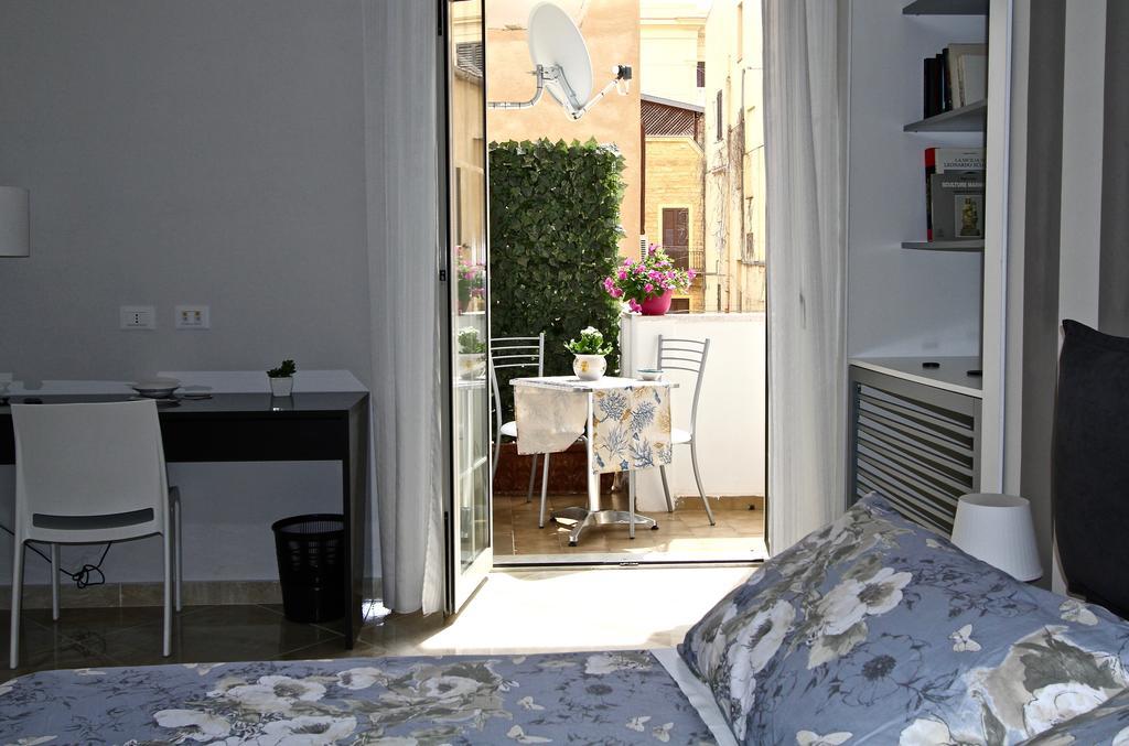 La Passeggiata Di Girgenti Bed & Breakfast อากริเจนโต ภายนอก รูปภาพ